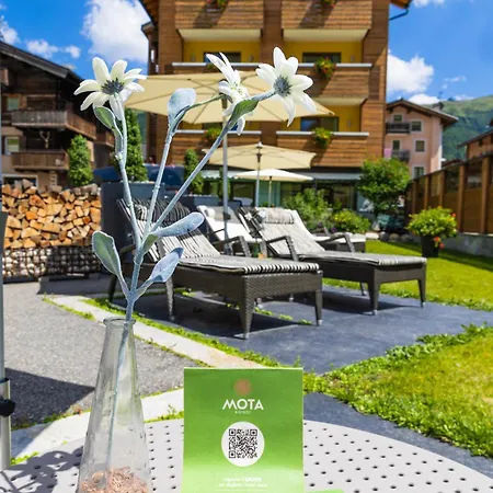 Mota Отель Ливиньо