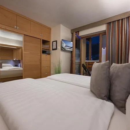 Mota Hotel 4*